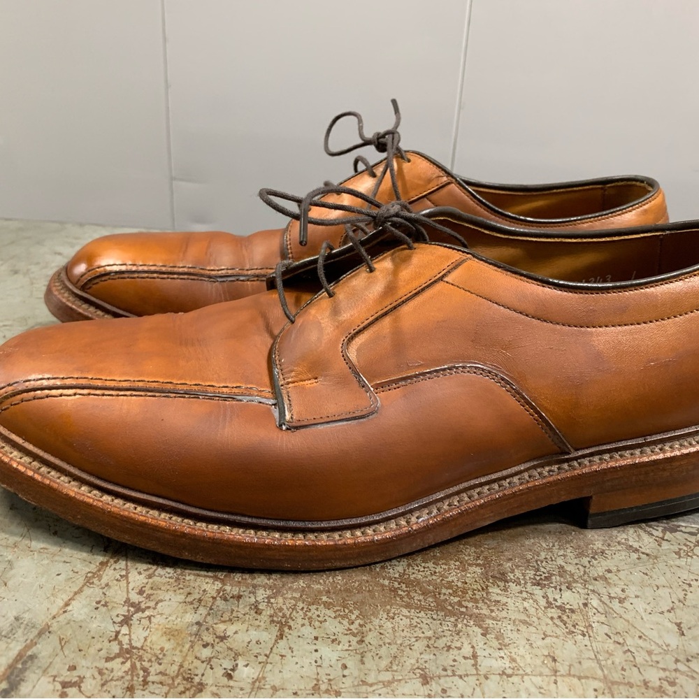 Classic Tan Leather Men's Dress Shoes